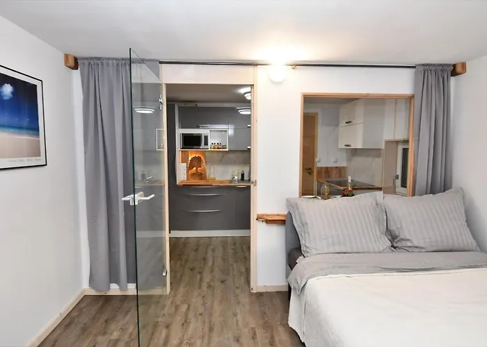 Oak Apartment